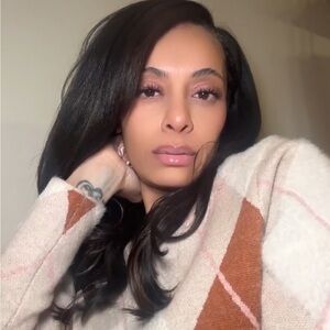 Meet your Posher, Elaine